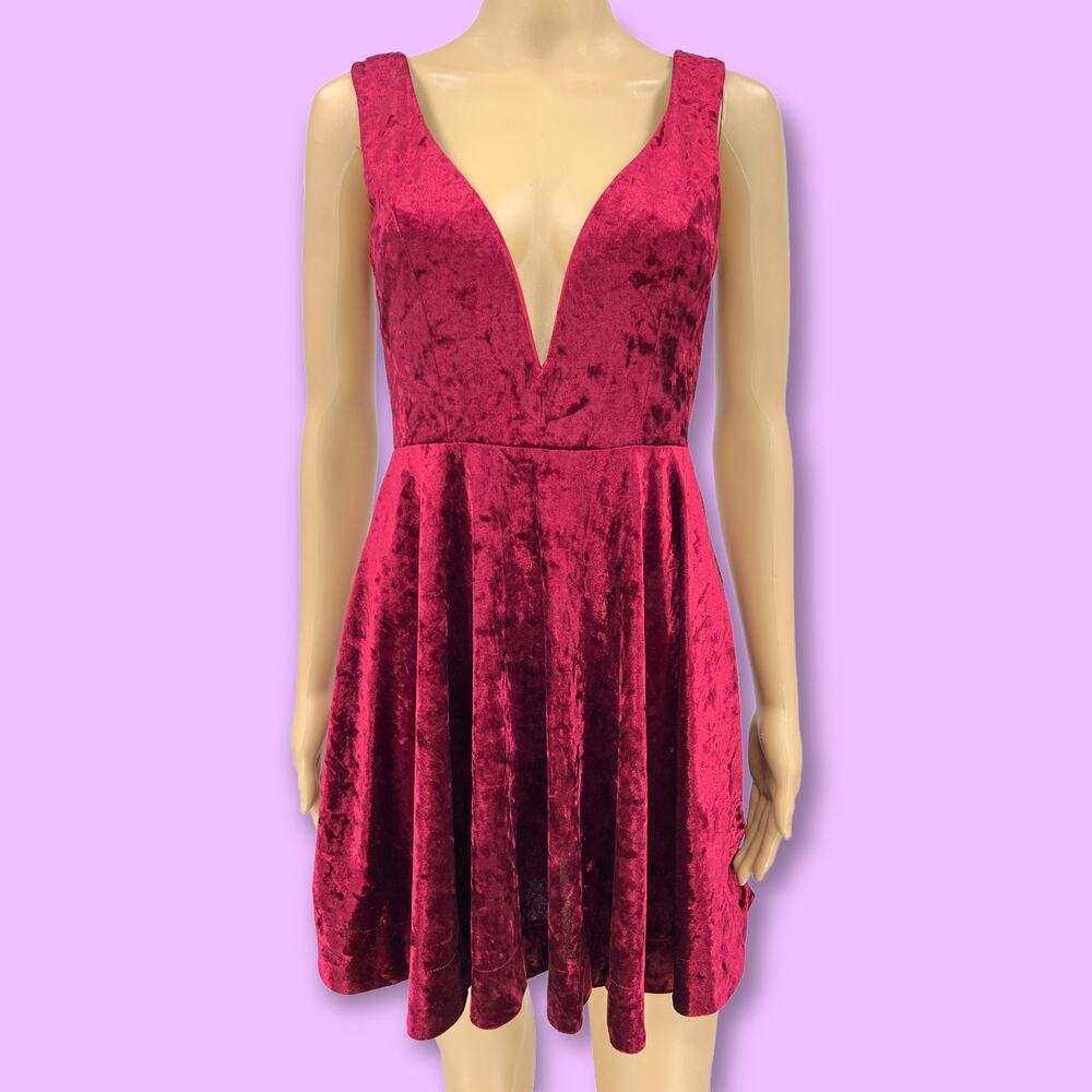 Lulus Red This Night Crushed Velvet Plunge Backless Fit & Flare Mini Dress Med